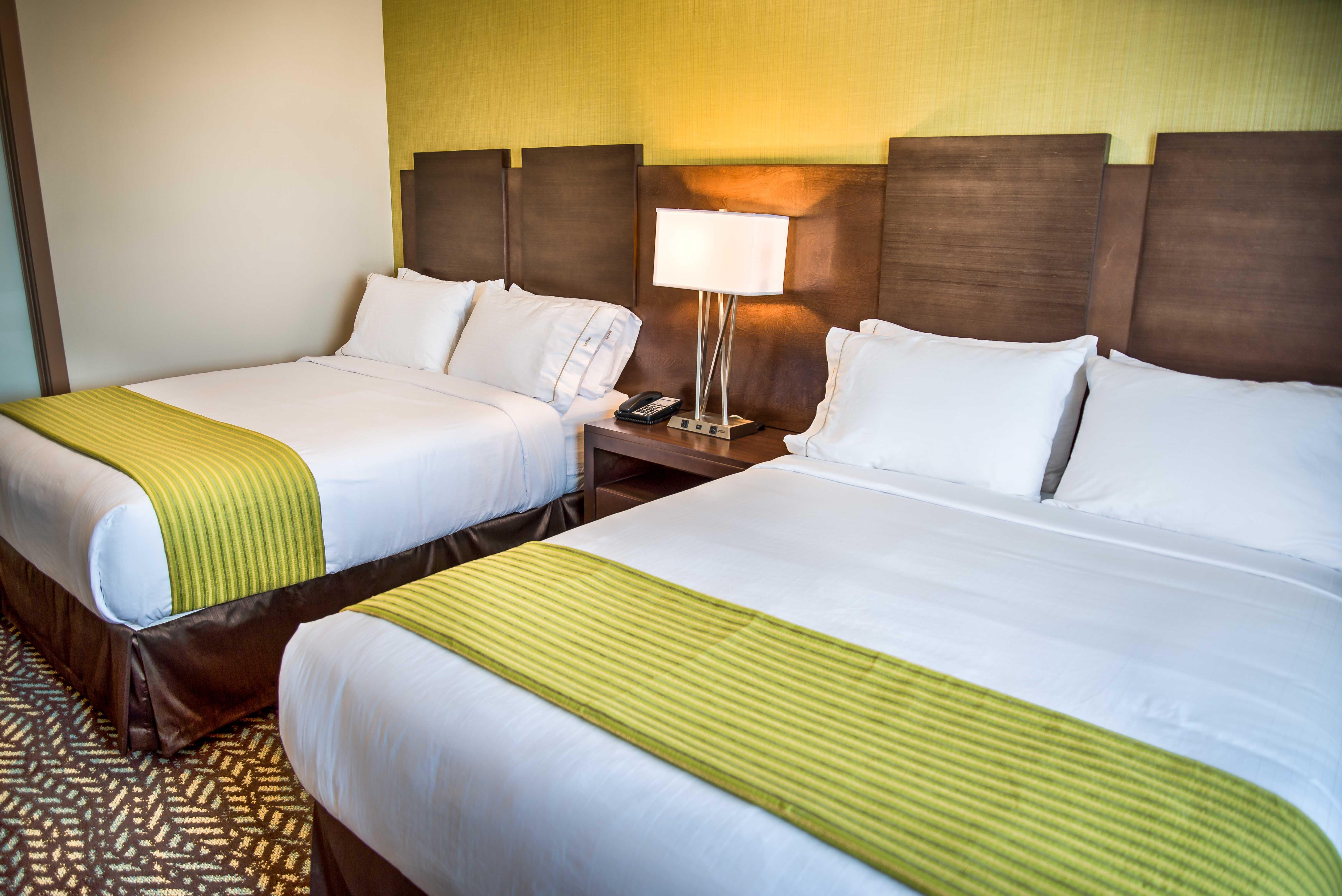Holiday Inn Express & Suites Spruce Grove - Stony Plain By Ihg Exteriör bild